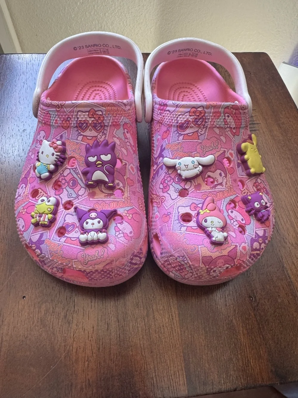 Hello Kitty And Friends Girls Crocs Size J 1